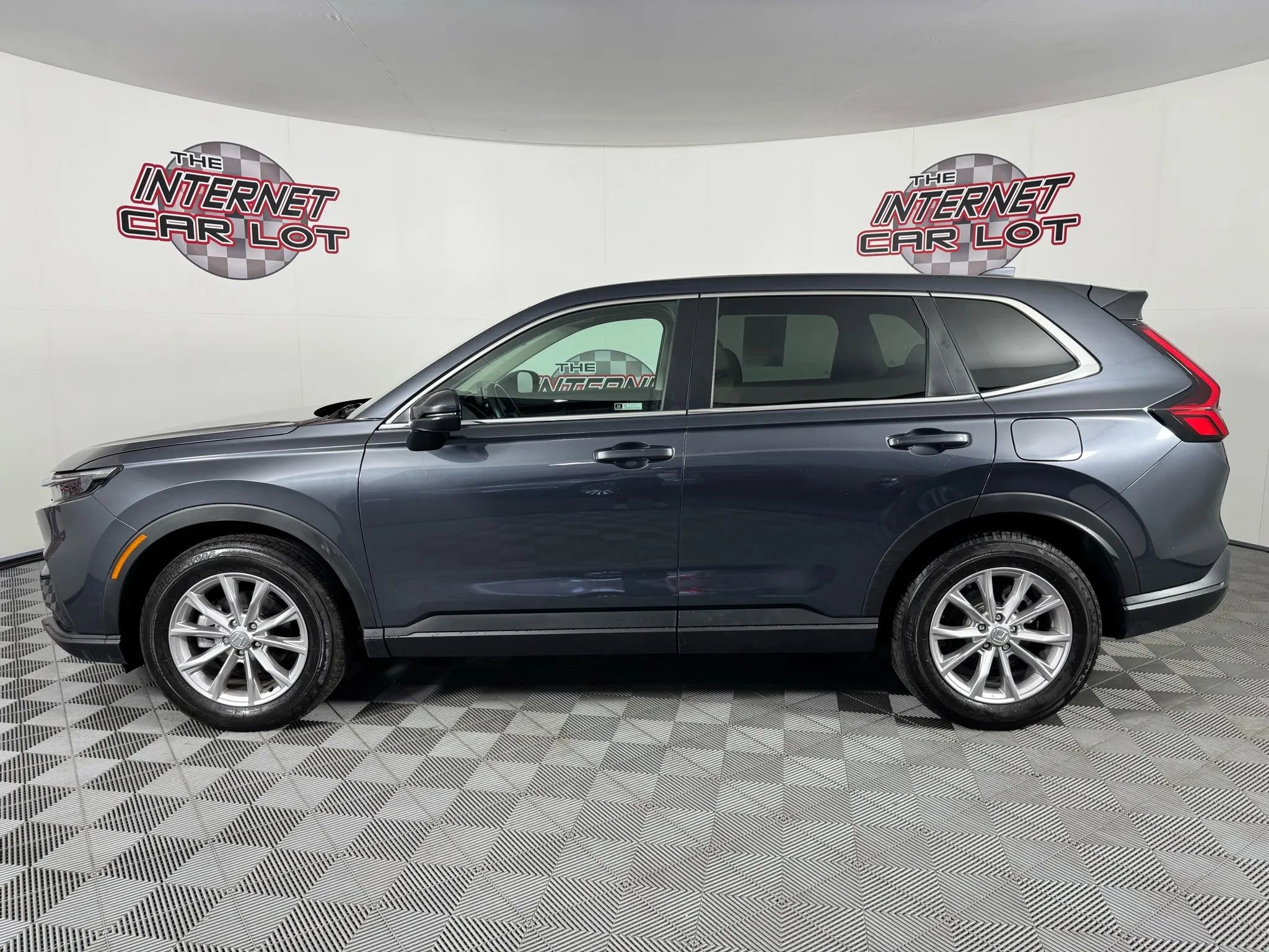 Used 2024 Honda CR-V EX-L image 4