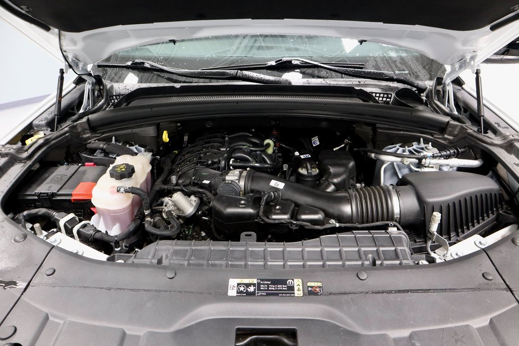 Used 2025 Jeep Grand Cherokee L Laredo w/ Luxury Tech Group I image 17