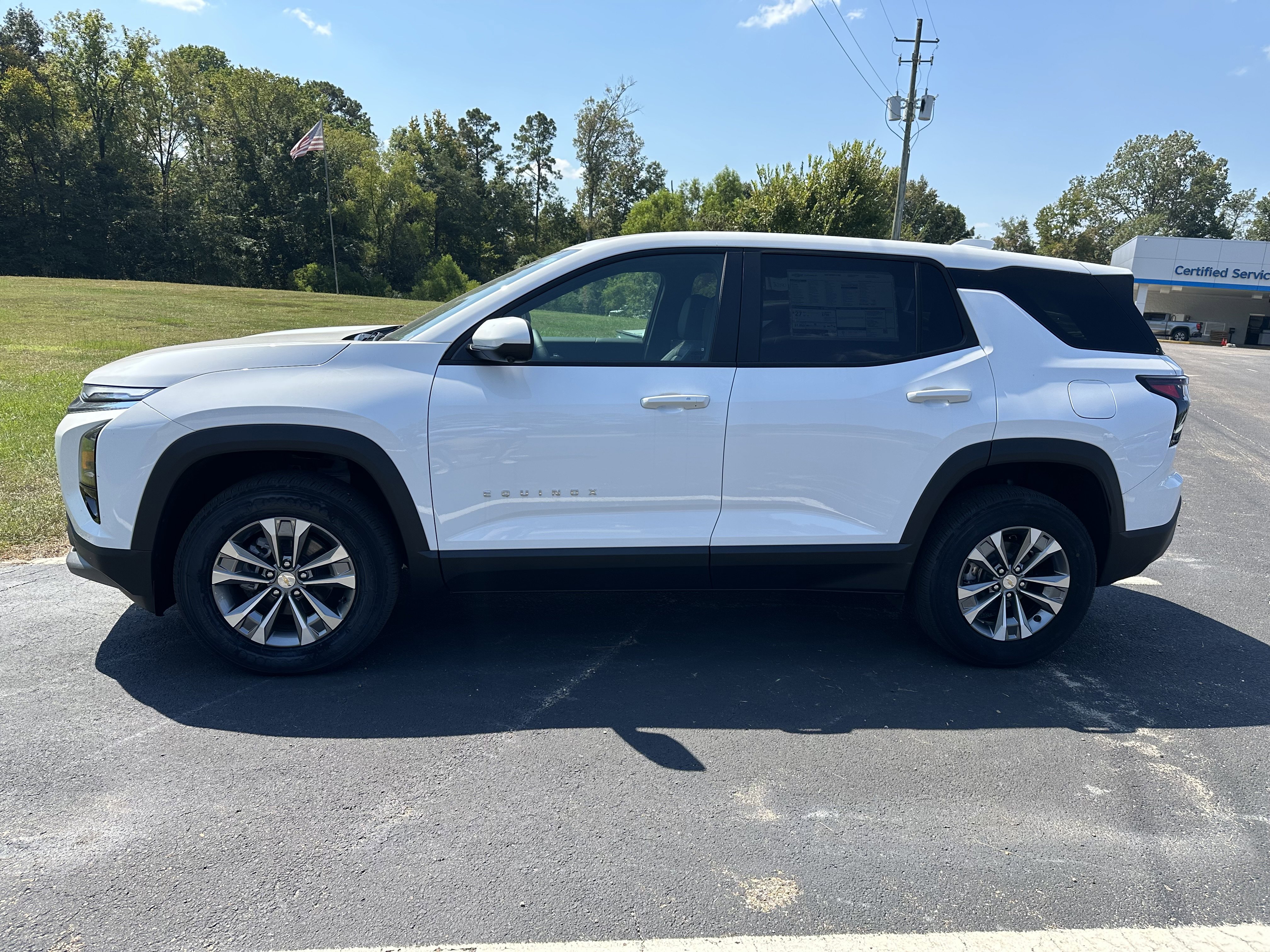New 2026 Chevrolet Equinox LT w/ Convenience Package II image 1