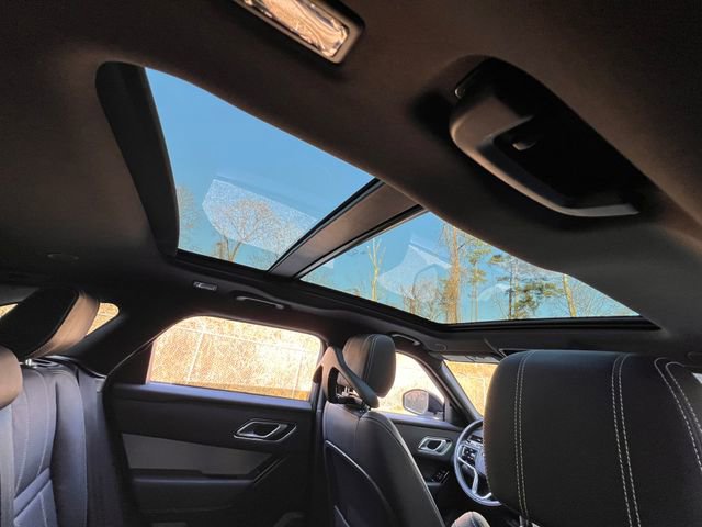 Used 2021 Land Rover Range Rover Velar R-Dynamic S image 33