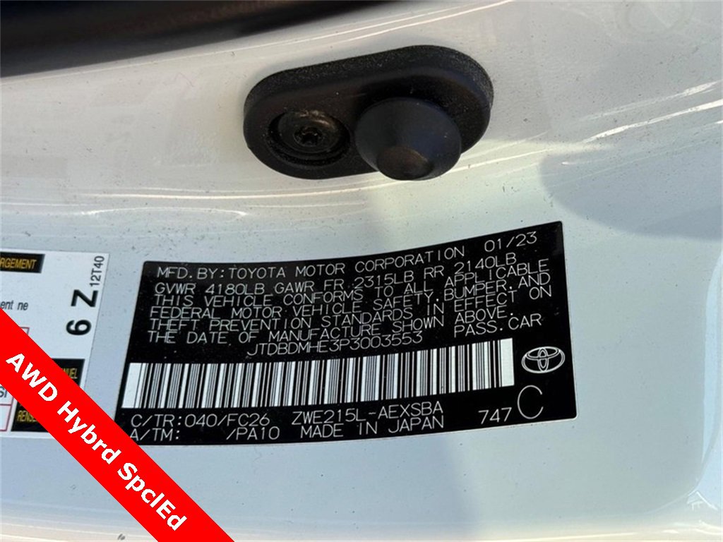 Used 2023 Toyota Corolla SE w/ SE Package image 25