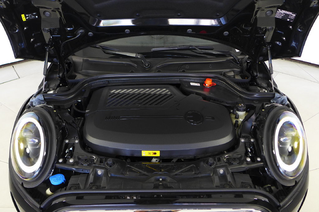 Certified 2024 MINI Cooper SE FWD image 6