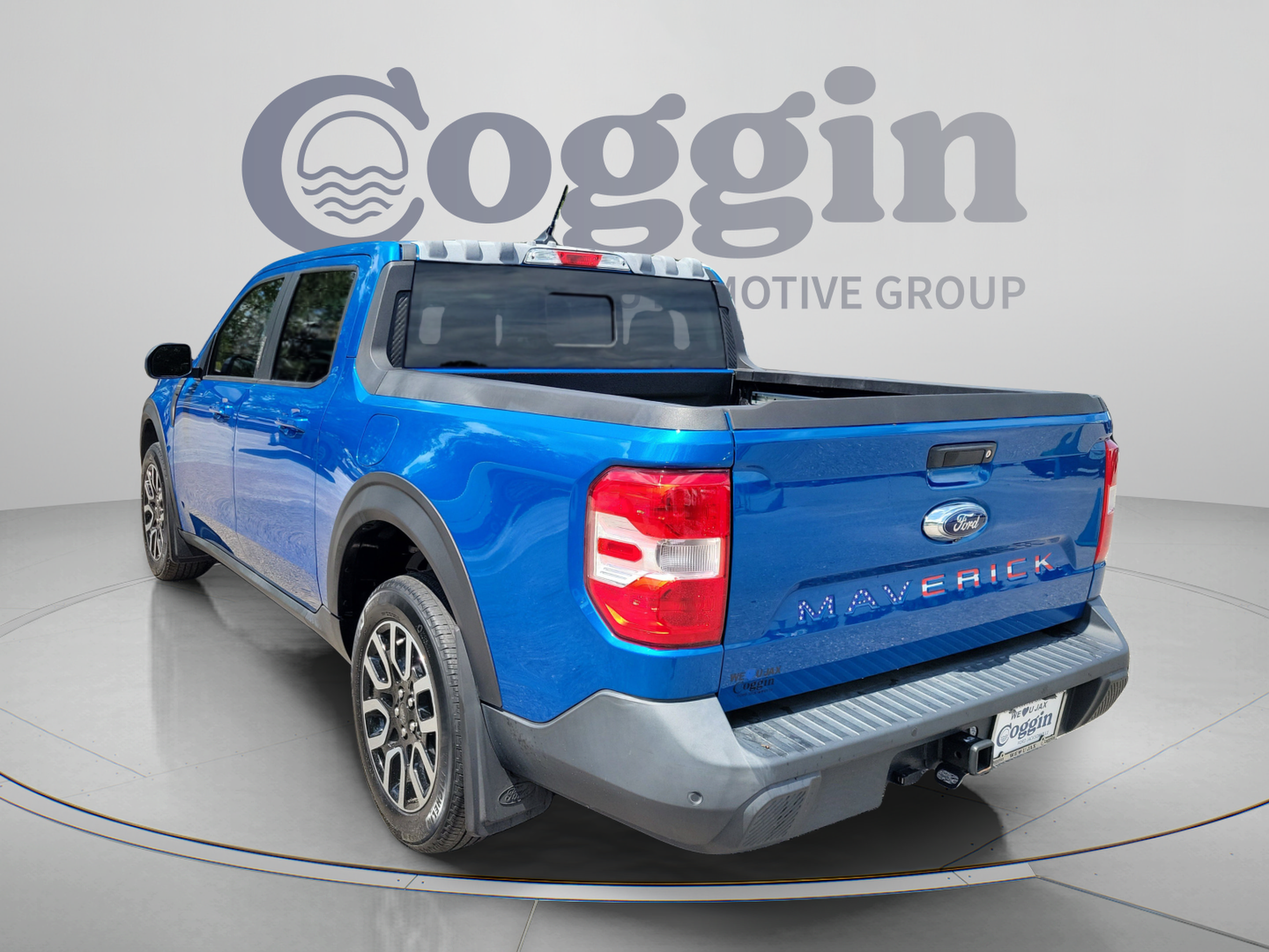 Used 2022 Ford Maverick Lariat w/ Lariat Luxury Package FWD image 2