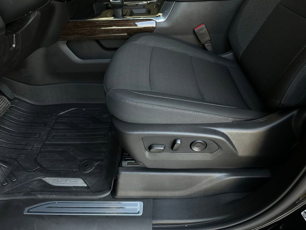 New 2026 GMC Sierra 1500 Elevation image 10