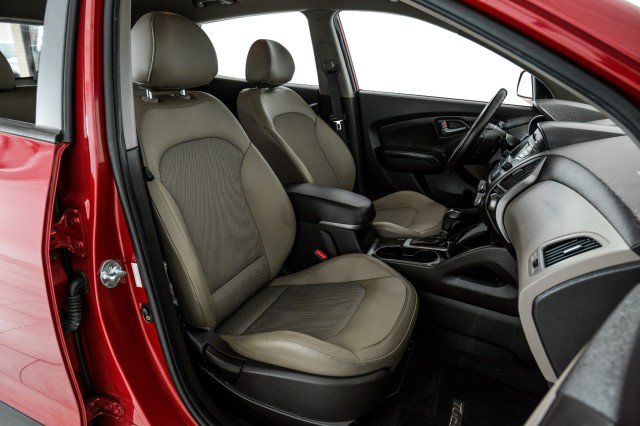Used 2015 Hyundai Tucson SE AWD/4WD image 29