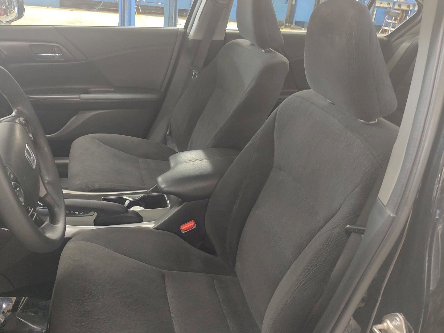 Used 2015 Honda Accord EX image 2
