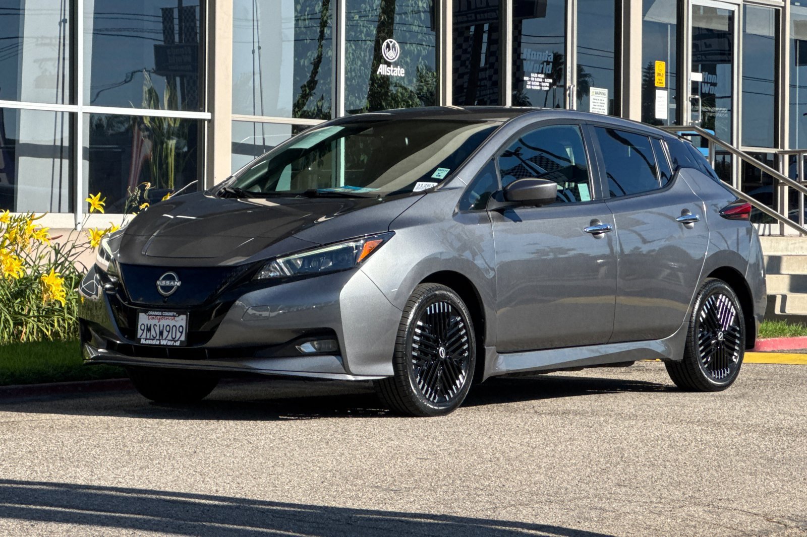 Used 2024 Nissan Leaf SV Plus FWD image 8