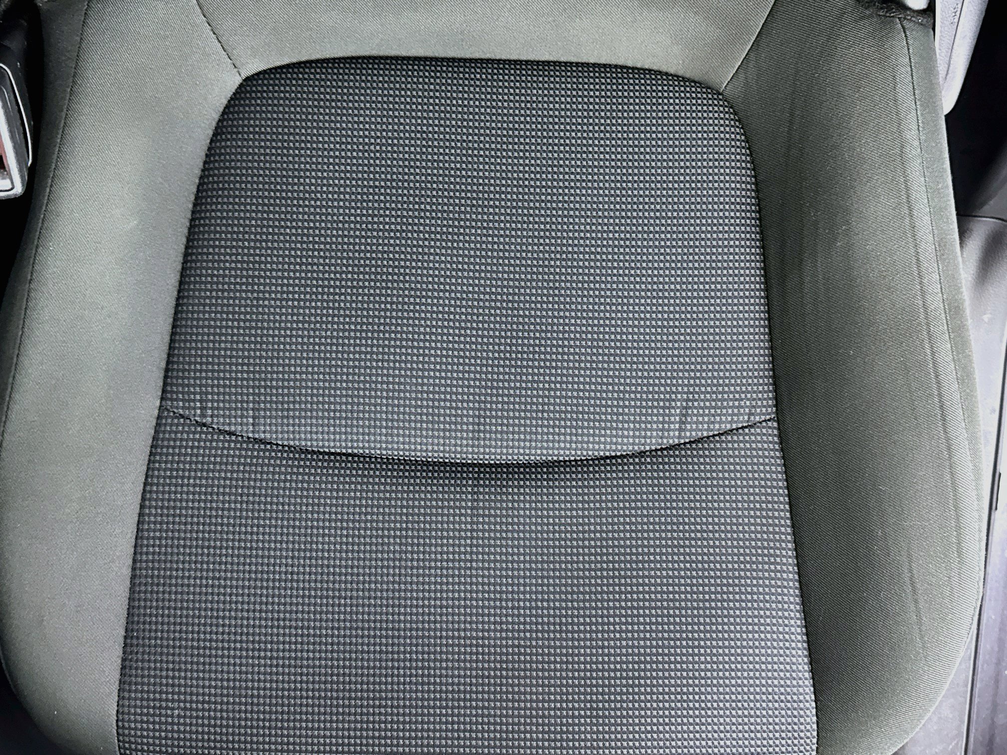 Certified 2025 Toyota RAV4 LE AWD/4WD image 18