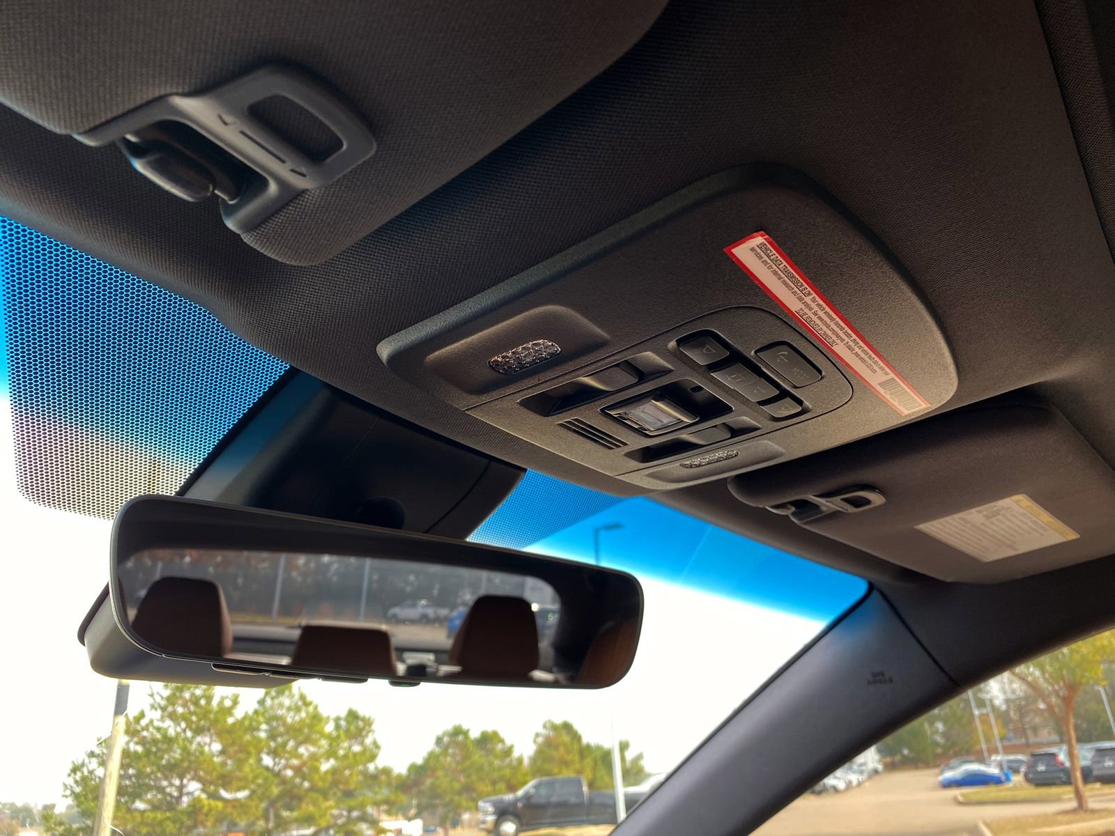 Used 2019 Toyota Avalon Limited image 22