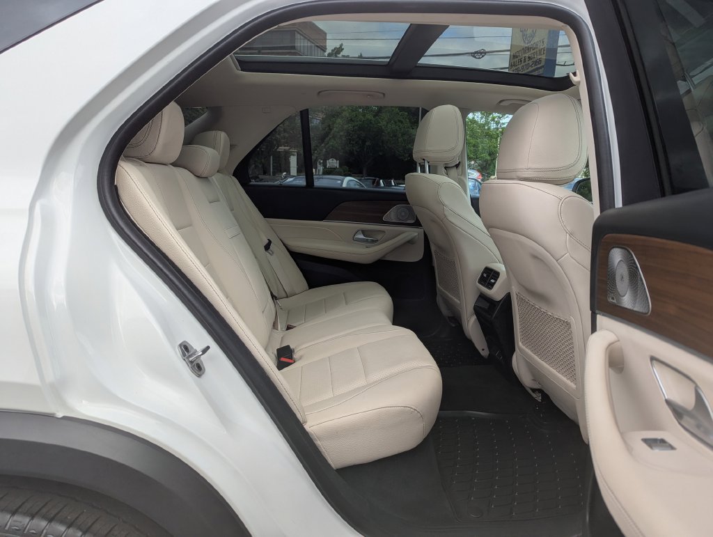 Used 2024 Mercedes-Benz GLE 450 4MATIC image 44