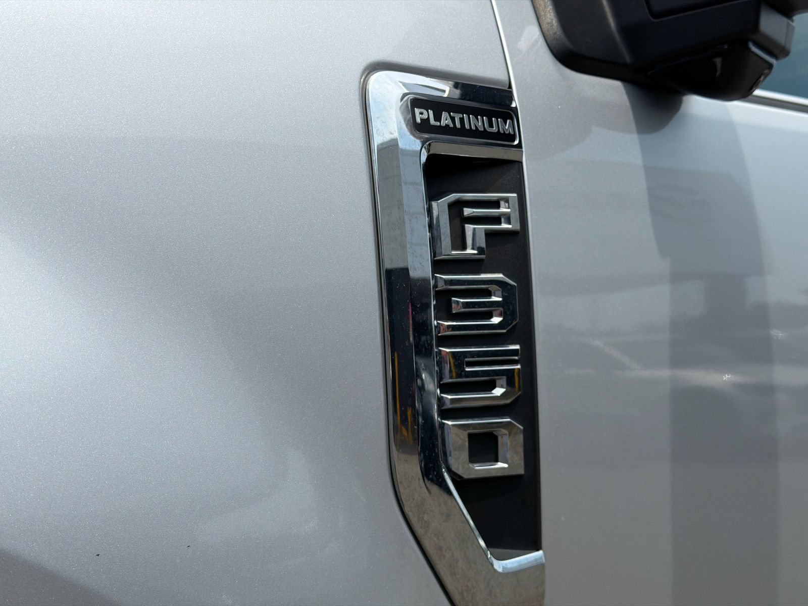 Used 2019 Ford F350 Platinum w/ Platinum Ultimate Package AWD/4WD image 17