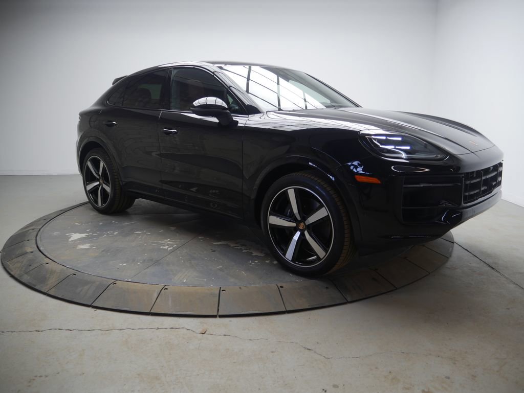 Certified 2026 Porsche Cayenne Coupe image 9