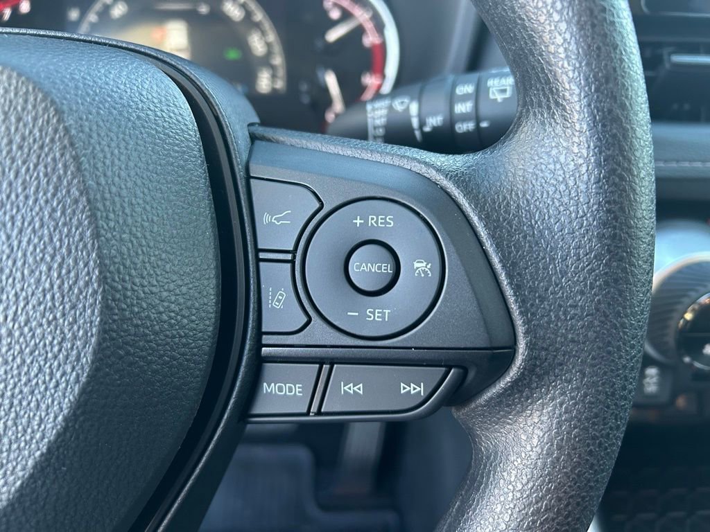 Used 2025 Toyota RAV4 XLE image 11