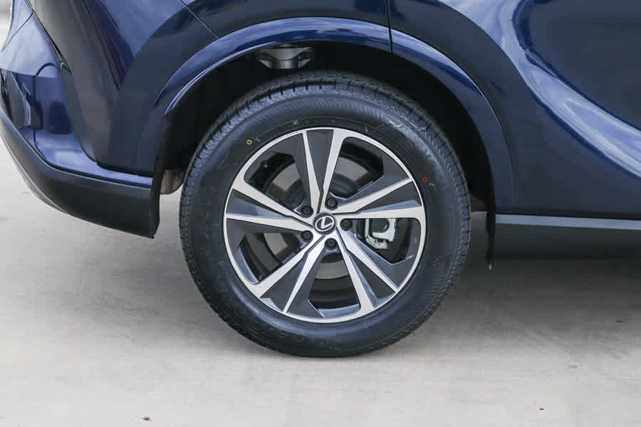 Used 2024 Lexus RX 350 Premium w/ Convenience Package AWD/4WD image 10