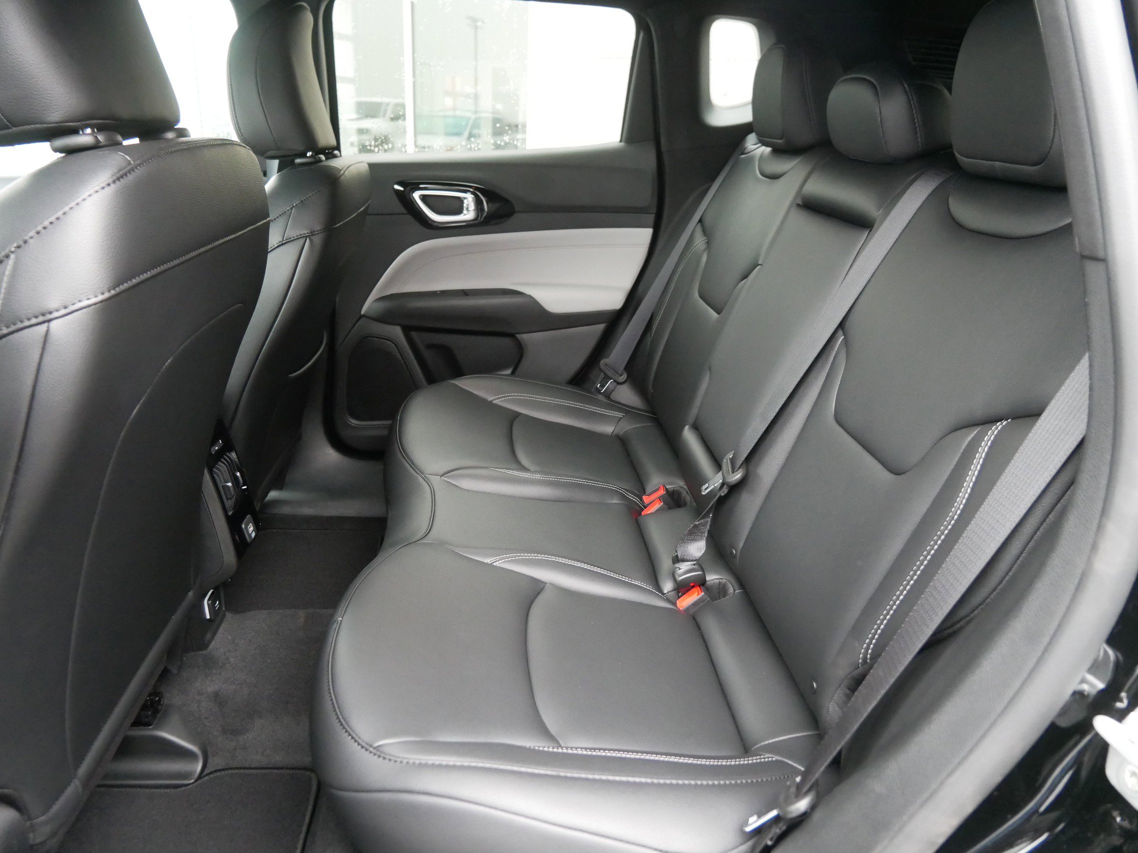 New 2026 Jeep Compass Limited image 8