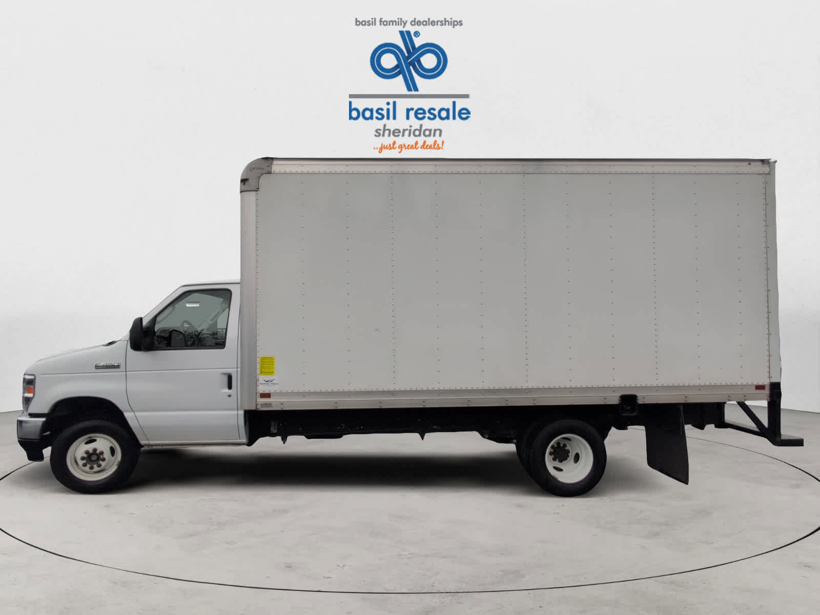 Used 2024 Ford E-450 and Econoline 450 Super Duty w/ Power Windows & Locks Group image 3