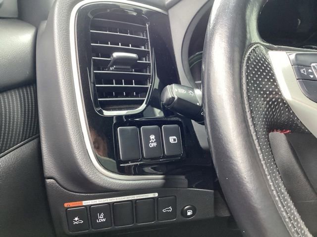 Used 2021 Mitsubishi Outlander LE AWD/4WD image 34