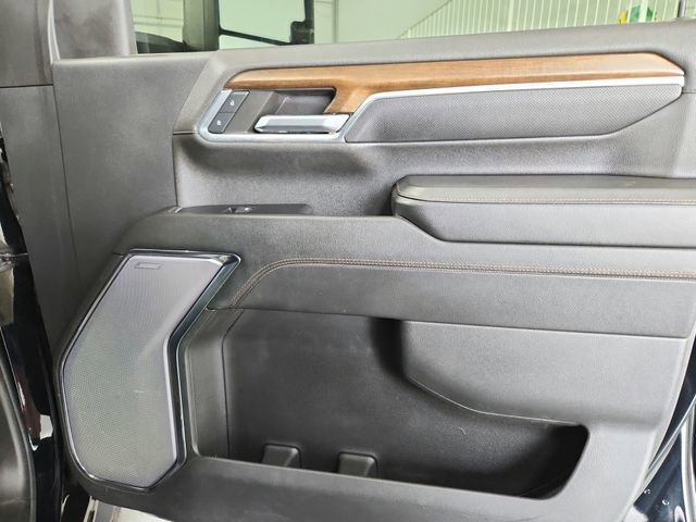 Used 2024 Chevrolet Silverado 3500 High Country w/ Technology Package AWD/4WD image 40