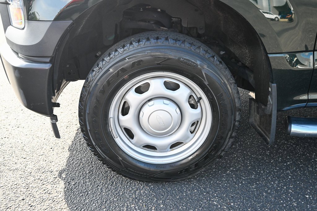 Used 2017 Ford F150 XL w/ Heavy-Duty Payload Package image 12