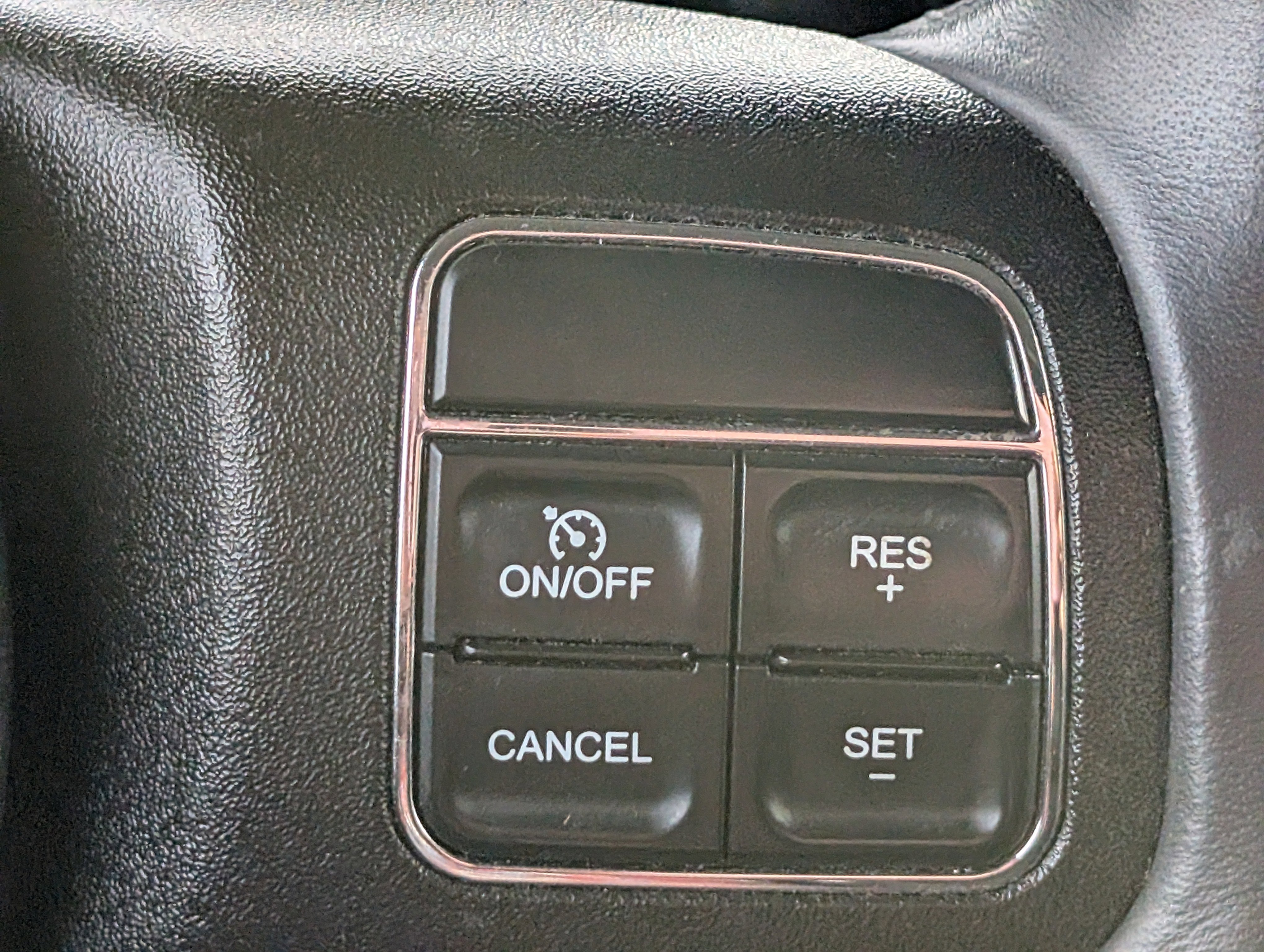 Used 2015 Jeep Patriot Latitude w/ Sun/Sound Group image 8