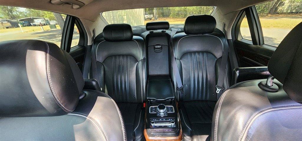 Used 2018 Genesis G90 5.0 Ultimate RWD image 31