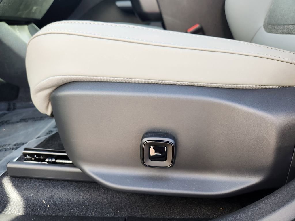 New 2026 Volvo EX30 Cross Country Ultra image 7