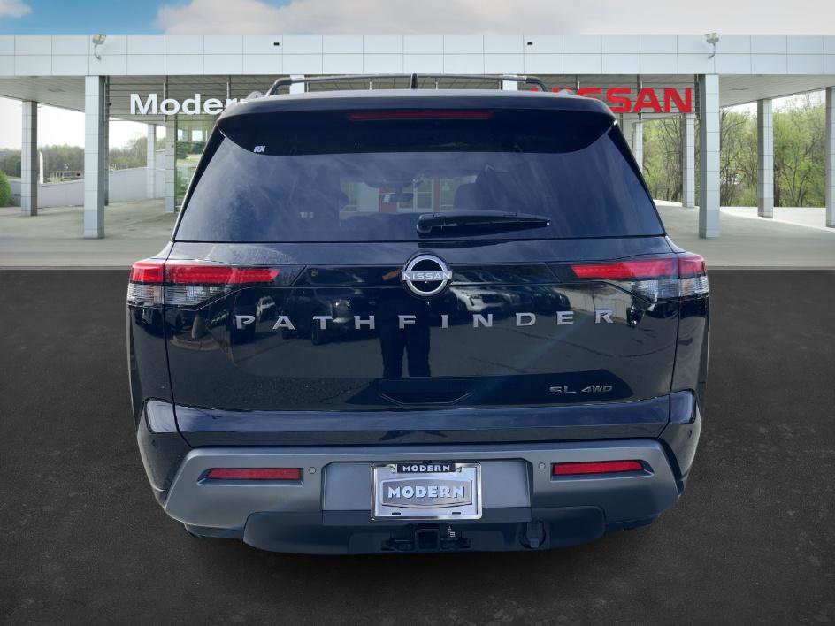 New 2026 Nissan Pathfinder SL image 3