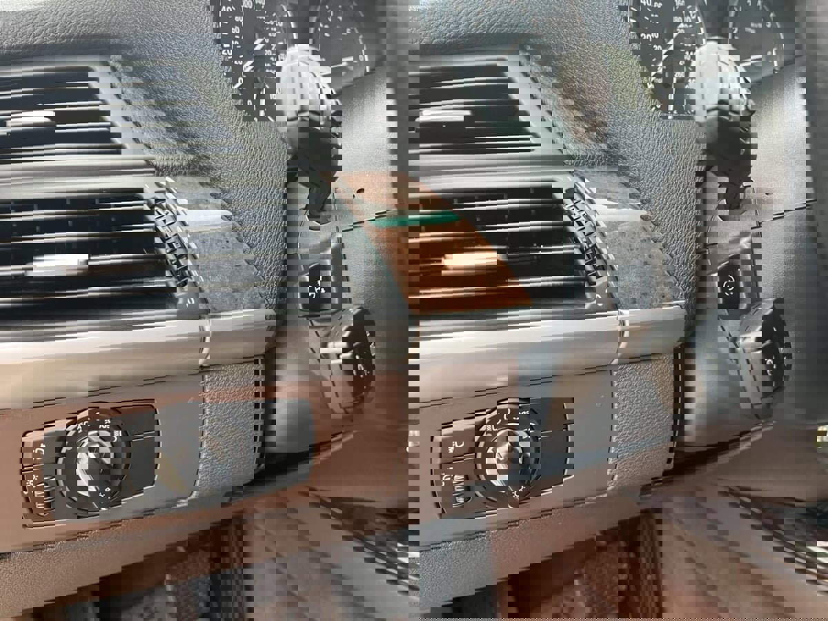 Used 2008 BMW X5 3.0si image 12