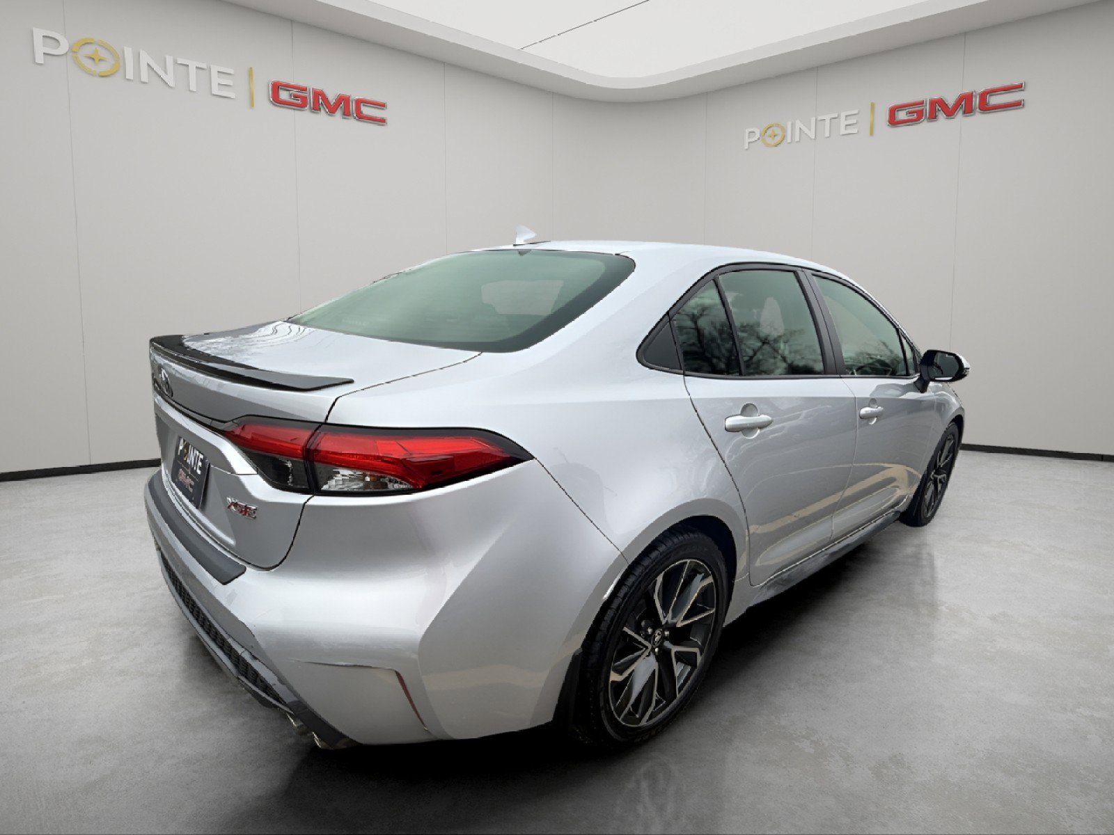 Used 2022 Toyota Corolla XSE w/ Carpet Mat Package (TMS) image 5