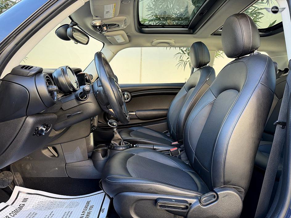 Used 2015 MINI Cooper 2-Door Hardtop image 10