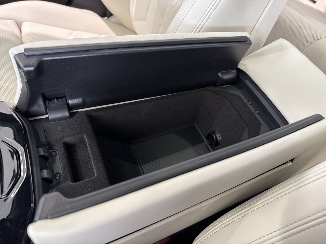 New 2026 BMW 550e xDrive AWD/4WD image 34