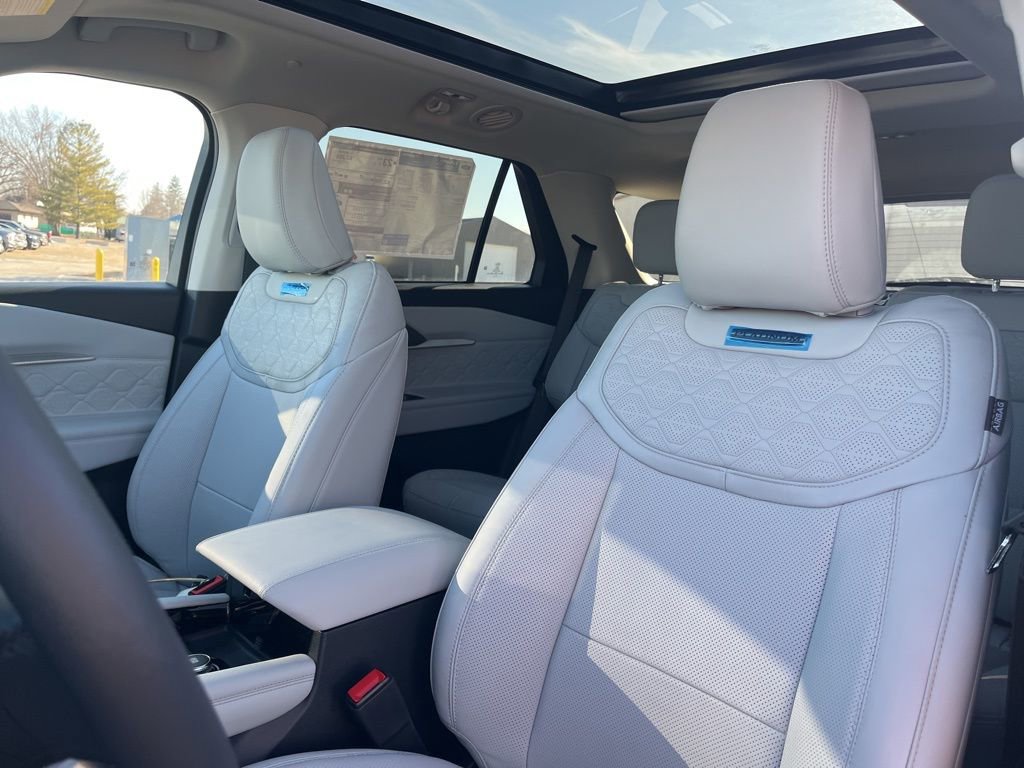 New 2026 Ford Explorer Platinum w/ LUX Leather Package image 10