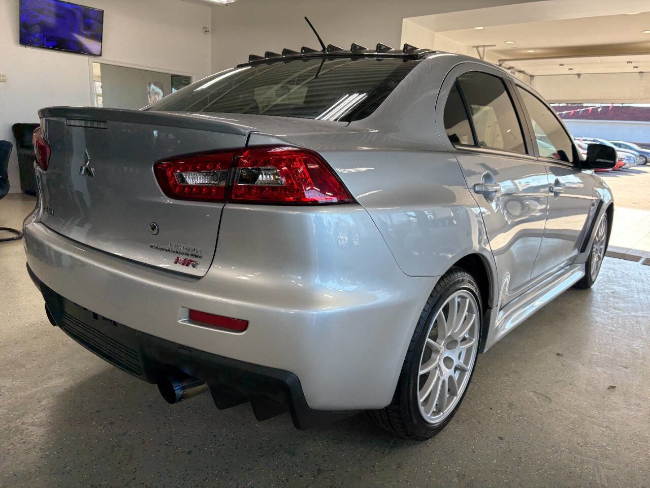 Used 2011 Mitsubishi Lancer Evolution MR image 8