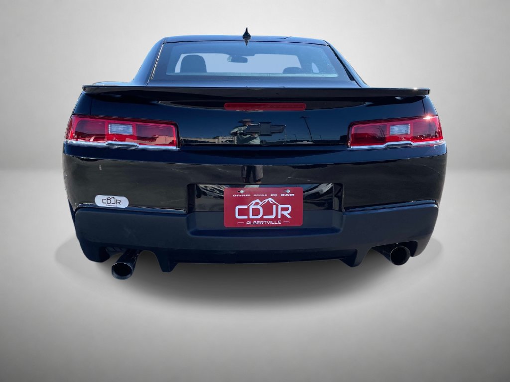 Used 2015 Chevrolet Camaro LS RWD image 4