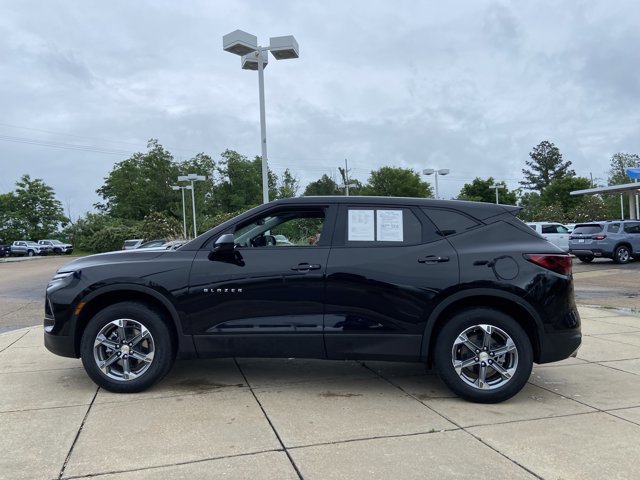 Used 2025 Chevrolet Blazer LT FWD image 7