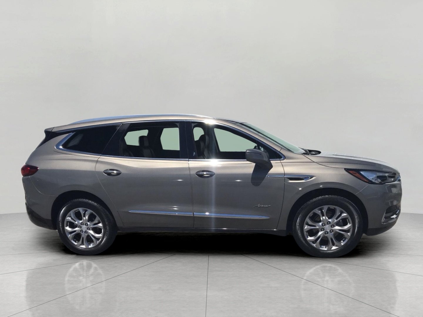 Certified 2018 Buick Enclave Avenir w/ Avenir Technology Package FWD image 5