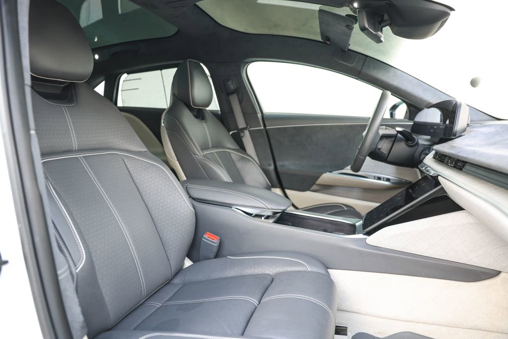 Used 2022 Lucid Air Dream Edition image 23