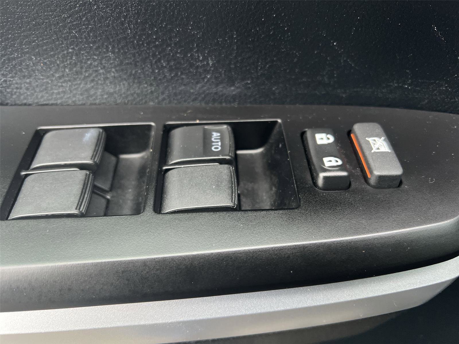 Used 2017 Toyota Tundra SR5 image 12