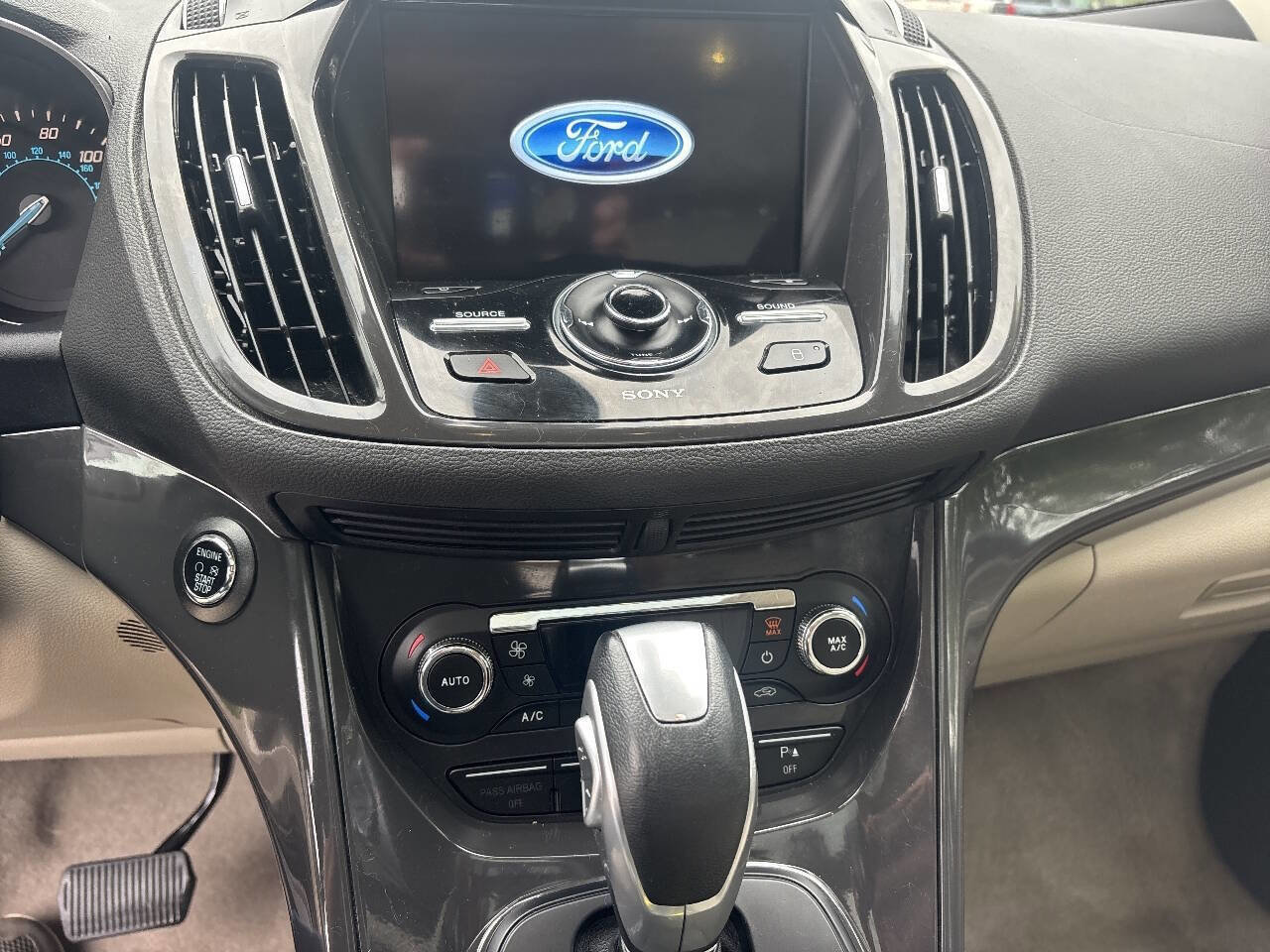 Used 2016 Ford Escape Titanium w/ Equipment Group 301A FWD image 13