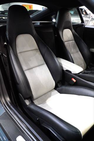 Used 2018 Porsche 718 Cayman RWD image 21