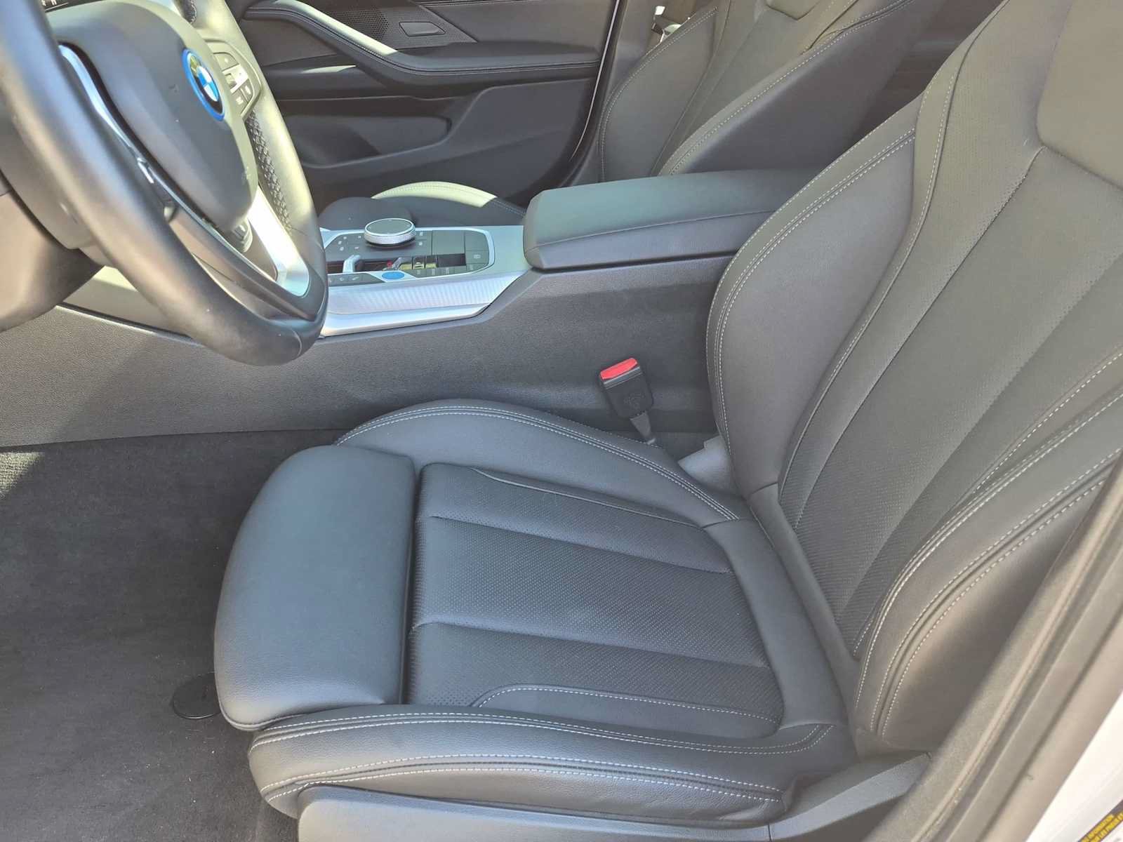 Used 2024 BMW i4 xDrive40i w/ Premium Package AWD/4WD image 11