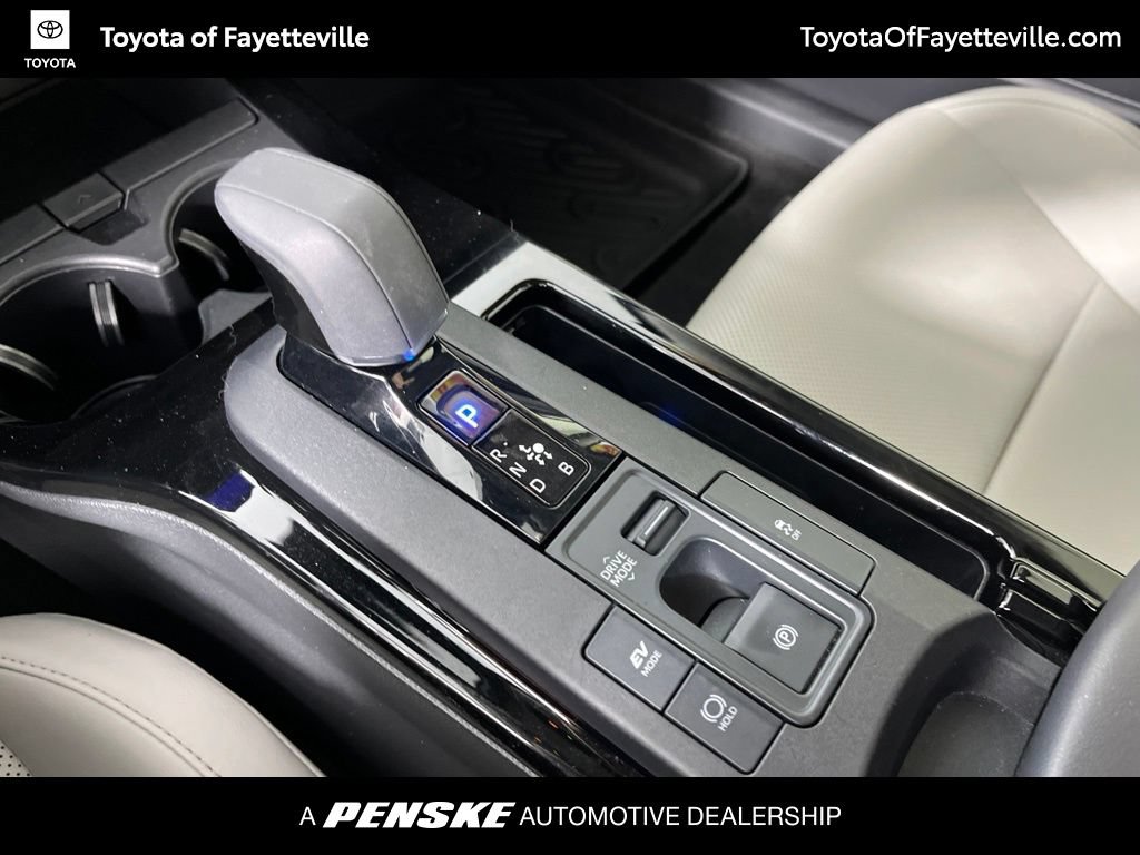 Certified 2024 Toyota Prius XLE FWD image 32
