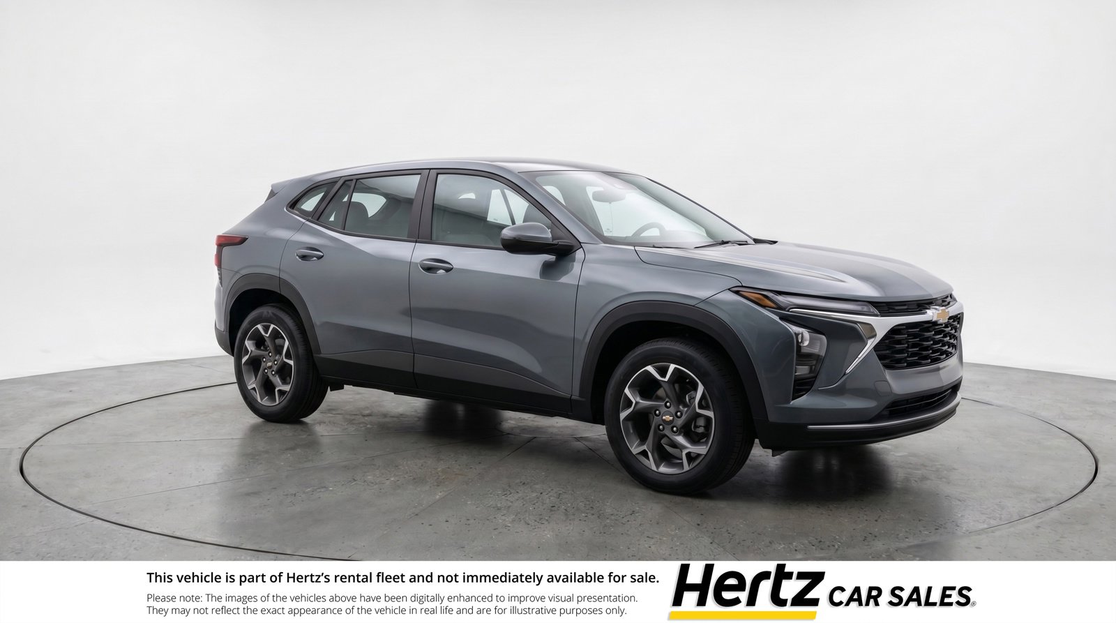 Used 2025 Chevrolet Trax LT FWD image 1