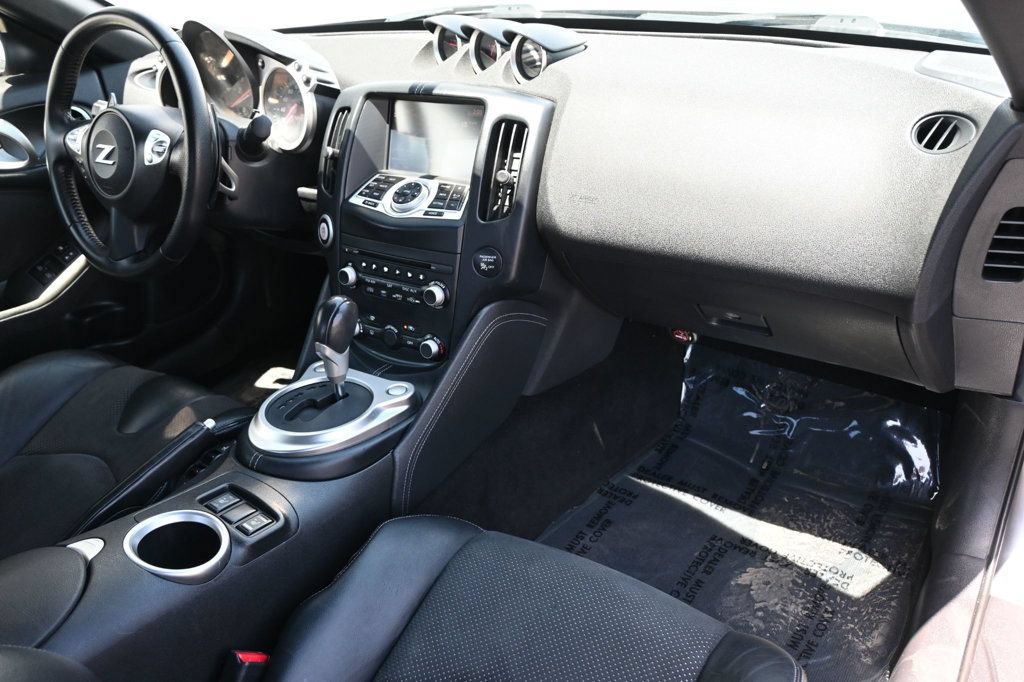 Used 2014 Nissan 370Z Touring w/ Sport Package RWD image 12