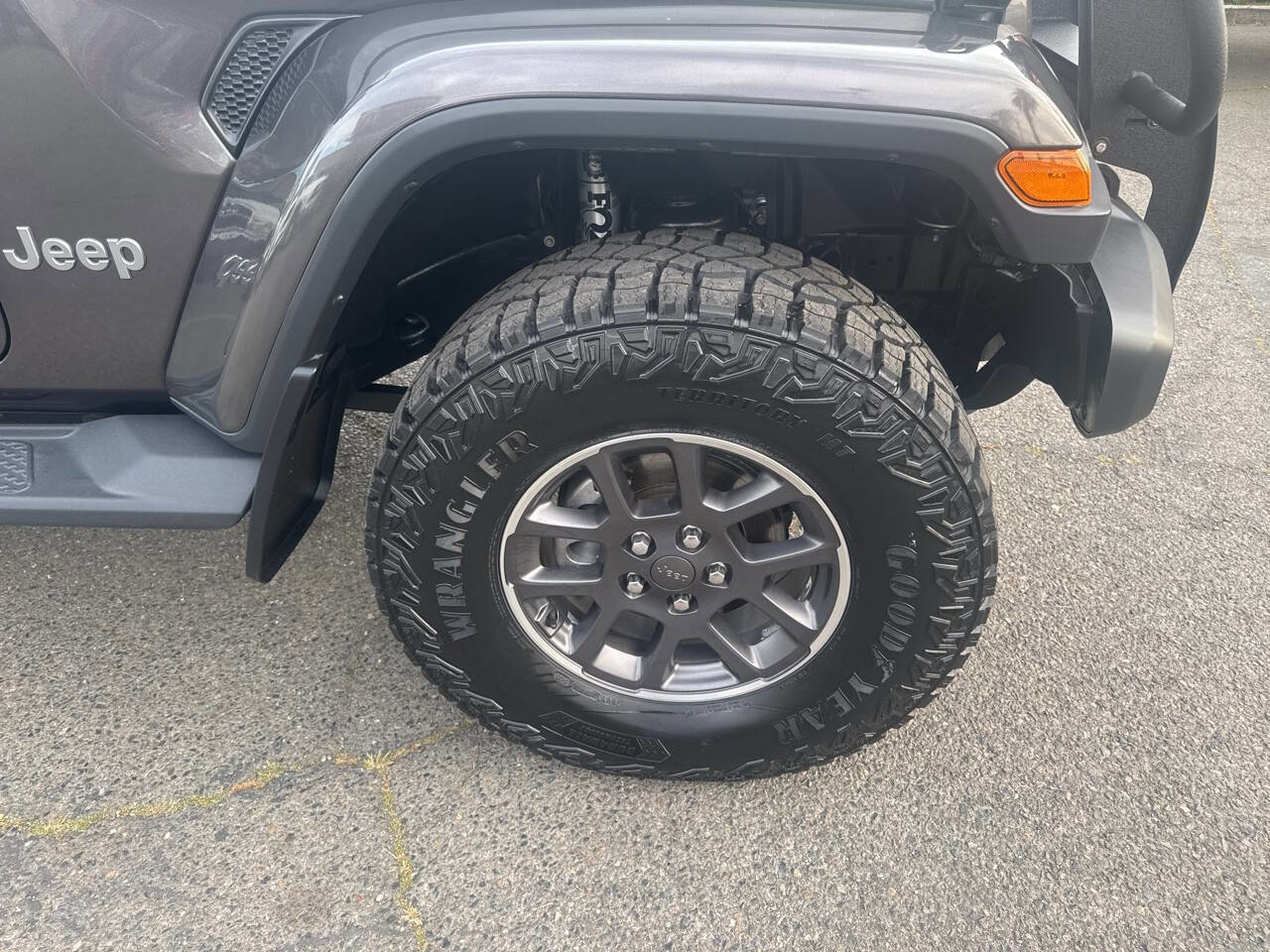 Used 2020 Jeep Gladiator Overland image 23