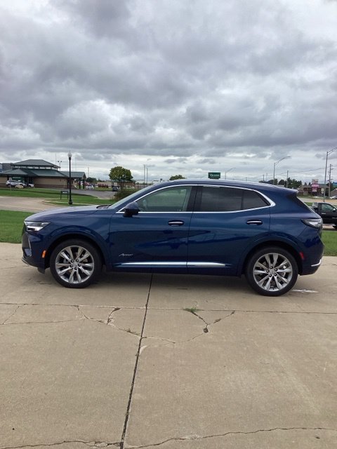 Used 2023 Buick Envision Avenir AWD/4WD image 2