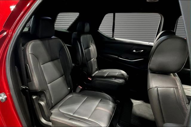 Used 2023 Chevrolet Traverse RS FWD image 23