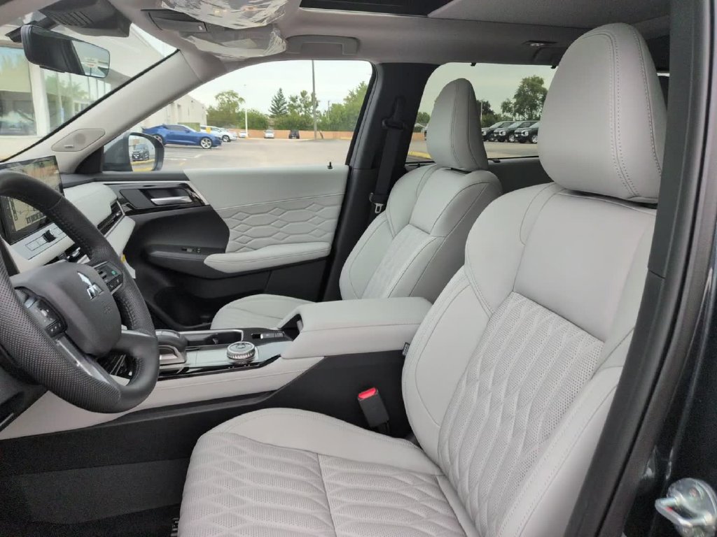 New 2026 Mitsubishi Outlander SEL AWD/4WD image 19