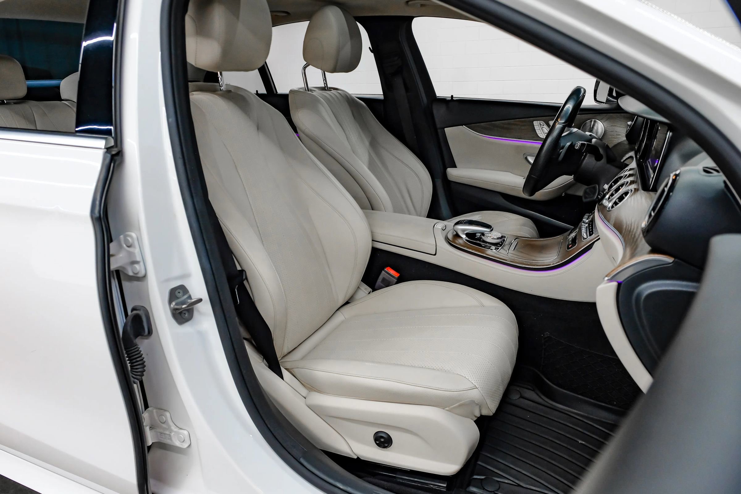 Used 2018 Mercedes-Benz E 300 w/ Premium 1 Package image 42