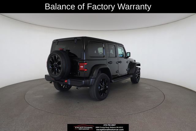 Used 2025 Jeep Wrangler Unlimited Sahara image 18